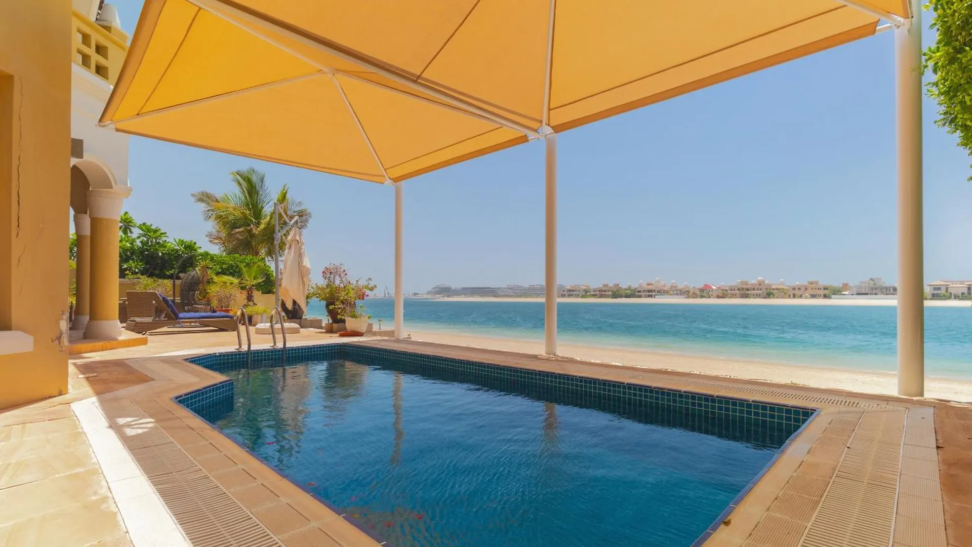Private Pool & Direct Beach Access-4Bdr Villa location