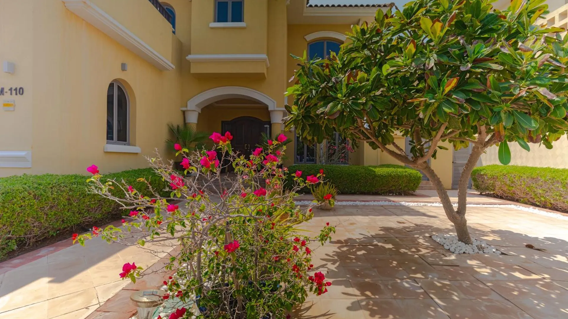 Private Pool & Direct Beach Access-4Bdr Villa Dubai 0*,