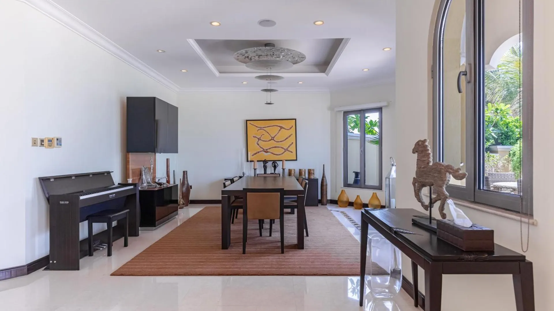 Private Pool & Direct Beach Access-4Bdr Villa Dubai
