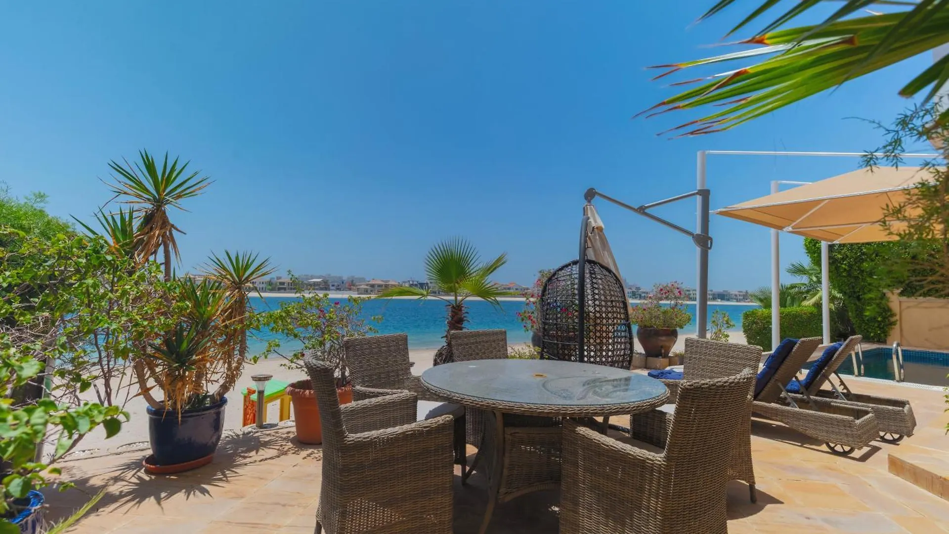 Private Pool & Direct Beach Access-4Bdr Villa Dubai