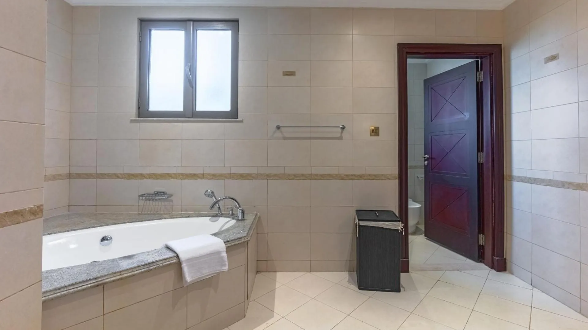 Private Pool & Direct Beach Access-4Bdr Villa Dubai
