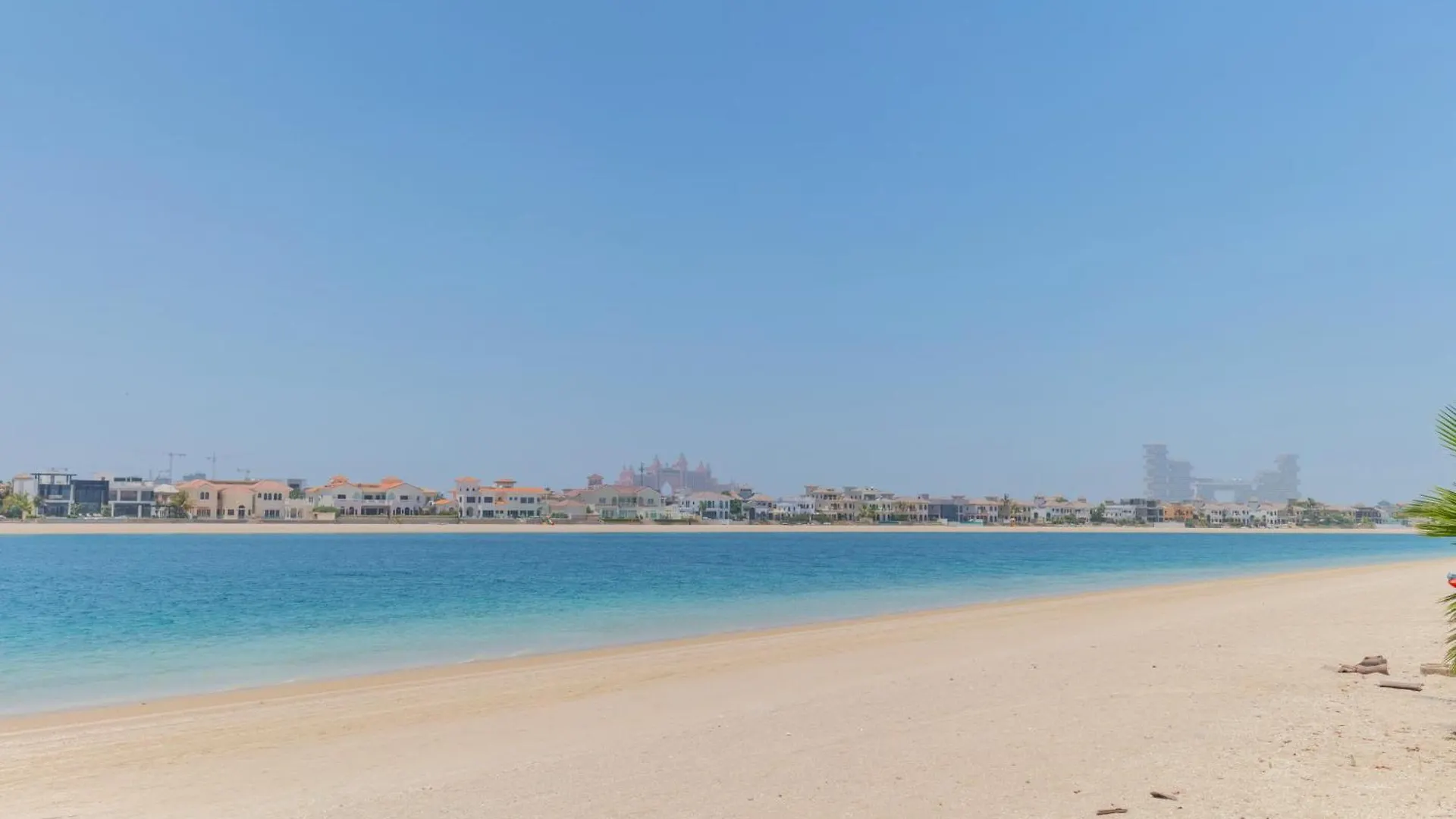 Private Pool & Direct Beach Access-4Bdr Villa Dubai