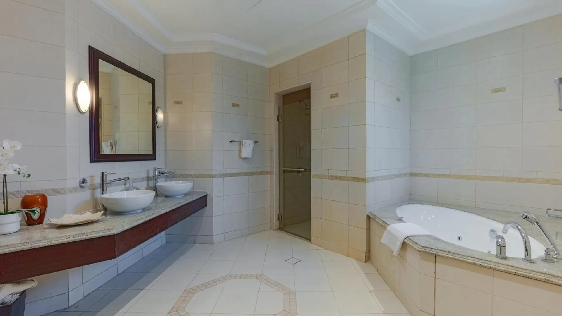Private Pool & Direct Beach Access-4Bdr Villa Dubai 0*,