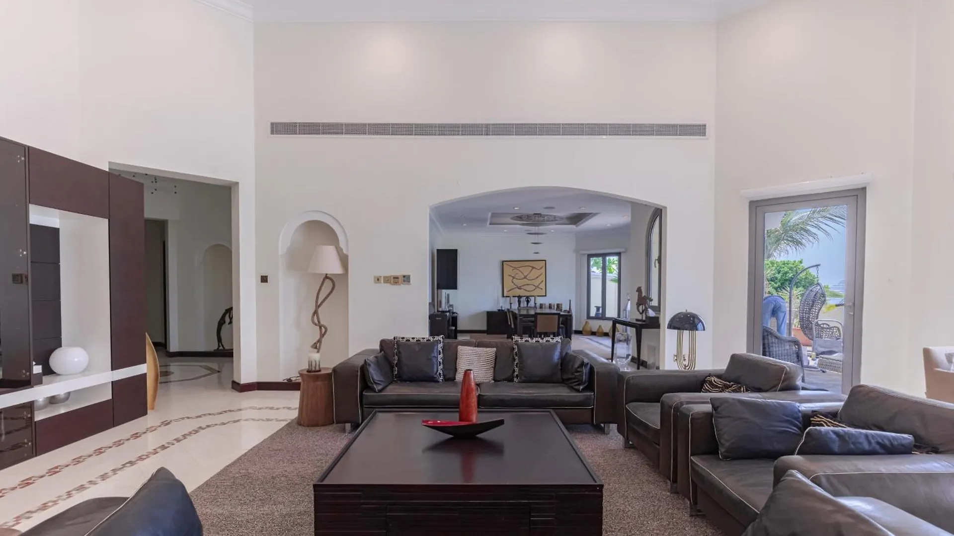 Private Pool & Direct Beach Access-4Bdr Villa Dubai United Arab Emirates